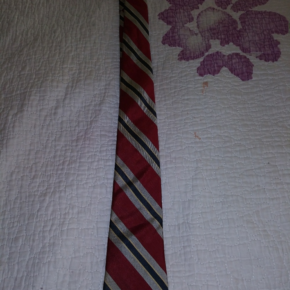 Brownstone 100% silk men's tie red black and gray